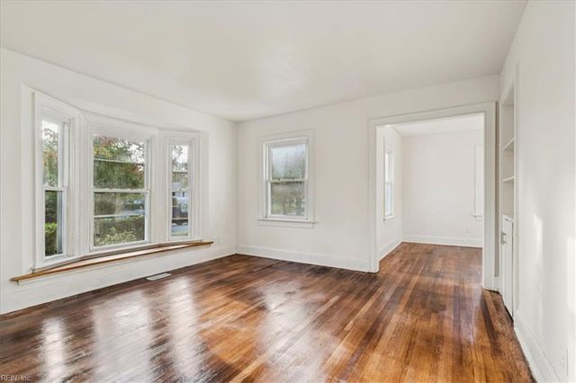 8909 Stratford St ST, Norfolk, VA 23503