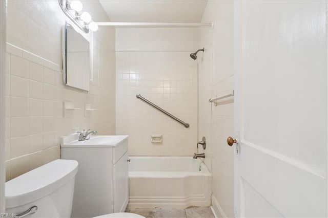 8909 Stratford St ST, Norfolk, VA 23503