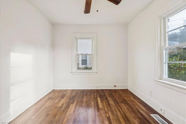 8909 Stratford St ST, Norfolk, VA 23503