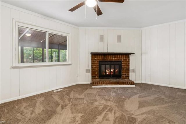 8909 Stratford St ST, Norfolk, VA 23503