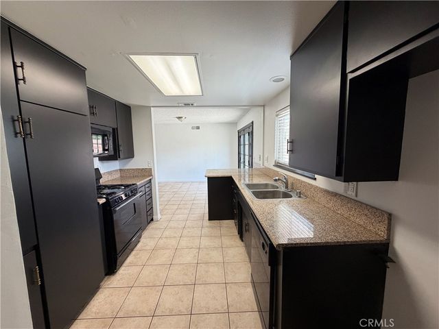 5221 Dresden Place, Riverside, CA 92505
