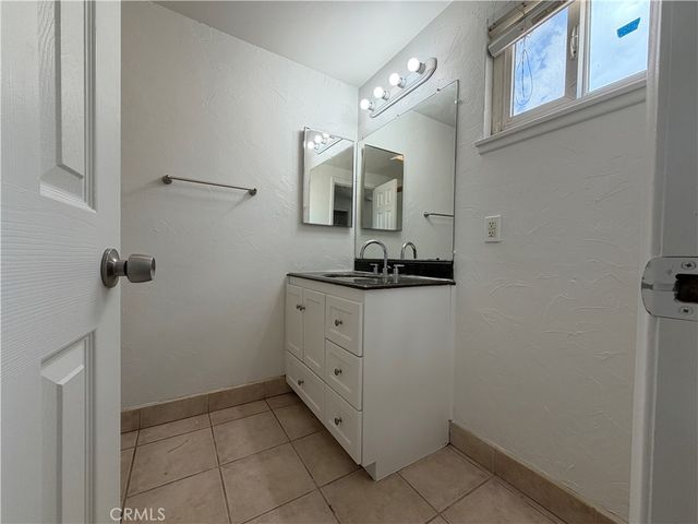 5221 Dresden Place, Riverside, CA 92505