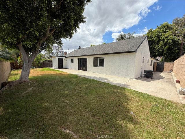 5221 Dresden Place, Riverside, CA 92505