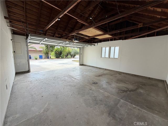 5221 Dresden Place, Riverside, CA 92505