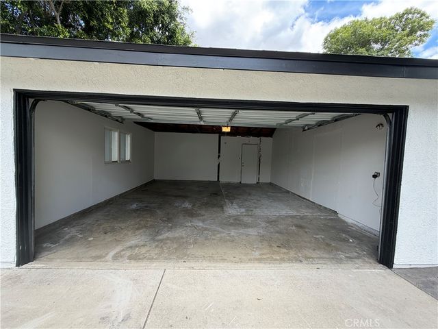 5221 Dresden Place, Riverside, CA 92505