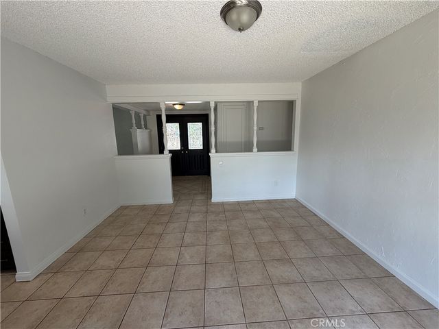 5221 Dresden Place, Riverside, CA 92505