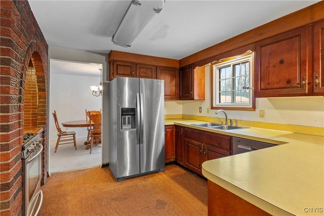 4128 Silverado Drive, Clay, NY 13090