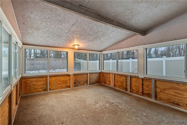 4128 Silverado Drive, Clay, NY 13090