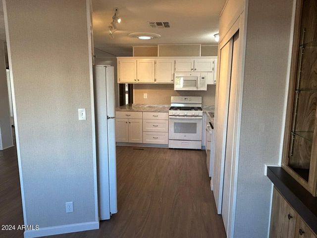 9022 E Citrus Lane, Sun Lakes, AZ 85248