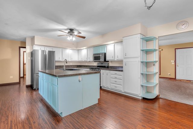 2204 S Meridian Road, Morocco, IN 47963