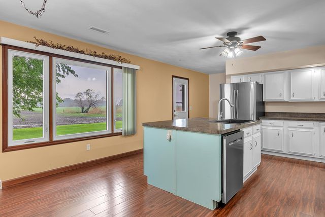 2204 S Meridian Road, Morocco, IN 47963