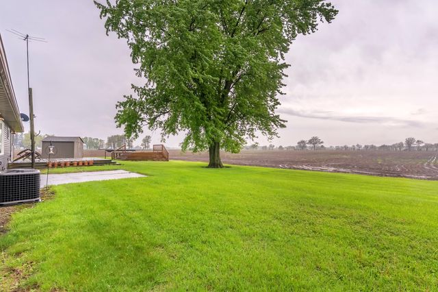 2204 S Meridian Road, Morocco, IN 47963