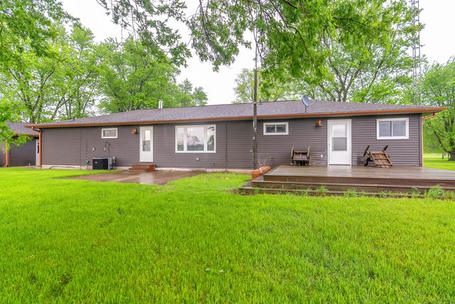 2204 S Meridian Road, Morocco, IN 47963