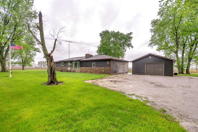 2204 S Meridian Road, Morocco, IN 47963