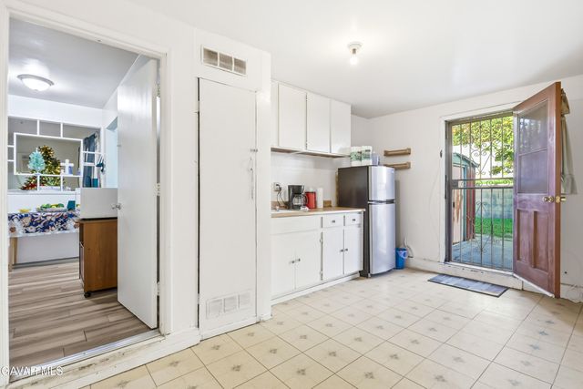 11474 Gladstone Avenue, Sylmar, CA 91342