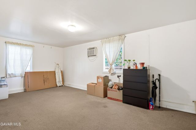 11474 Gladstone Avenue, Sylmar, CA 91342