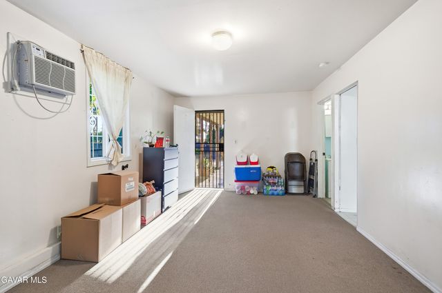 11474 Gladstone Avenue, Sylmar, CA 91342