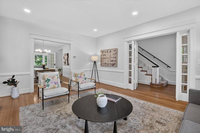 3933 LIVINGSTON ST NW, Washington, DC 20015
