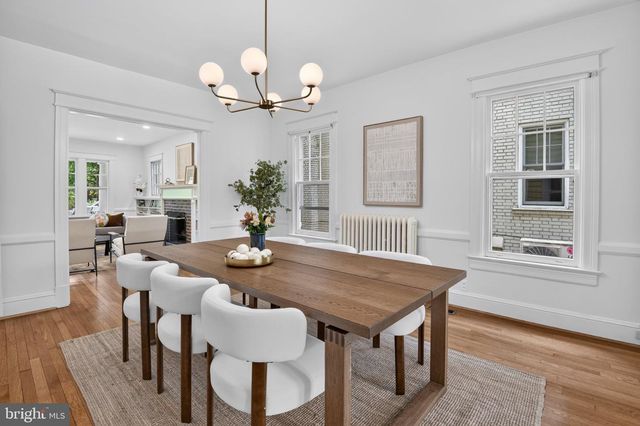 3933 LIVINGSTON ST NW, Washington, DC 20015