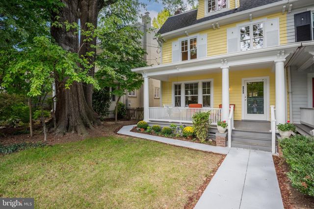 3933 LIVINGSTON ST NW, Washington, DC 20015