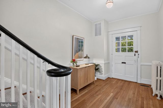 3933 LIVINGSTON ST NW, Washington, DC 20015