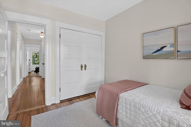 3933 LIVINGSTON ST NW, Washington, DC 20015