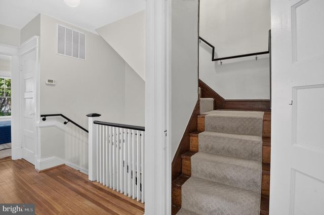 3933 LIVINGSTON ST NW, Washington, DC 20015