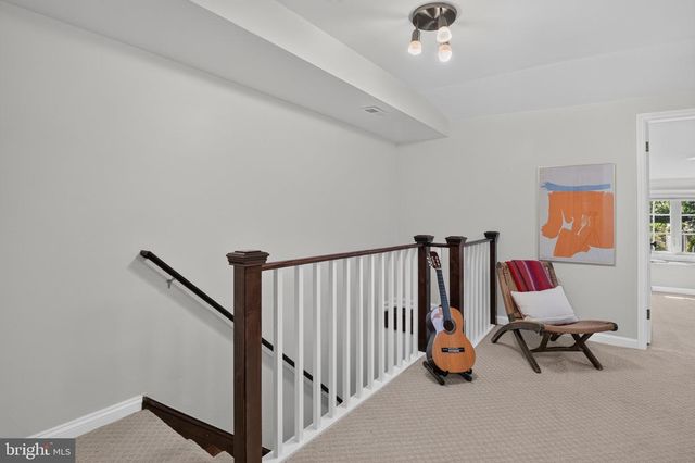3933 LIVINGSTON ST NW, Washington, DC 20015