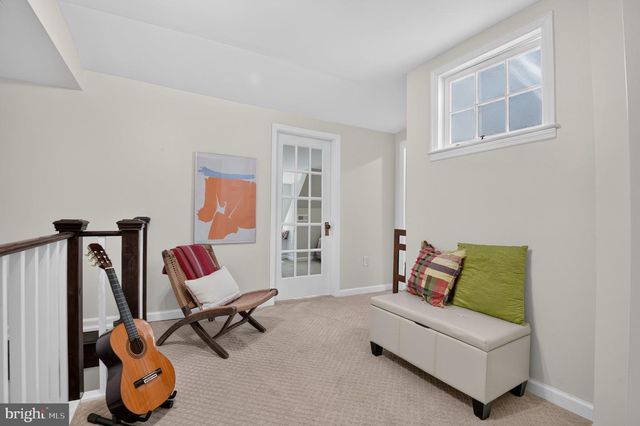 3933 LIVINGSTON ST NW, Washington, DC 20015