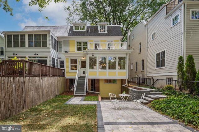 3933 LIVINGSTON ST NW, Washington, DC 20015