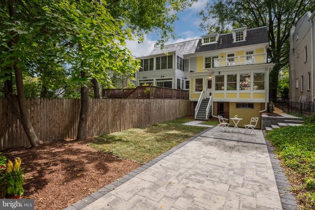 3933 LIVINGSTON ST NW, Washington, DC 20015
