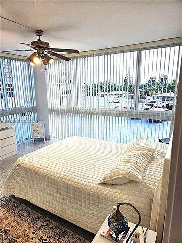 2715 N Ocean Blvd 2E, Fort Lauderdale, FL 33308