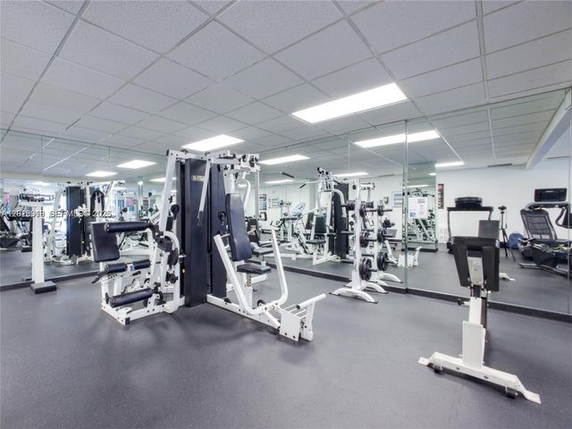 2715 N Ocean Blvd 2E, Fort Lauderdale, FL 33308