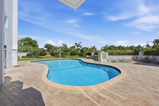 2715 N Ocean Blvd 2E, Fort Lauderdale, FL 33308