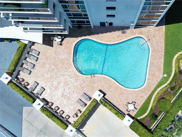 2715 N Ocean Blvd 2E, Fort Lauderdale, FL 33308
