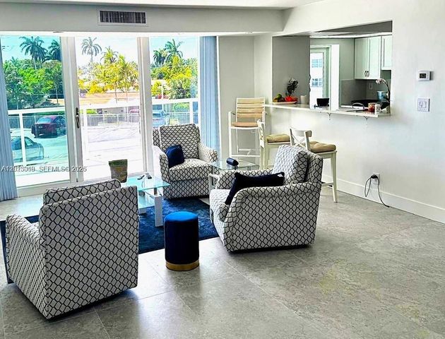 2715 N Ocean Blvd 2E, Fort Lauderdale, FL 33308