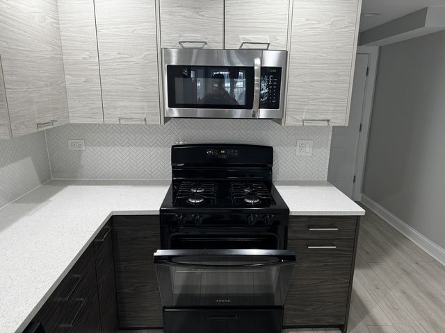 3617 W Diversey Avenue G, Chicago, IL 60647
