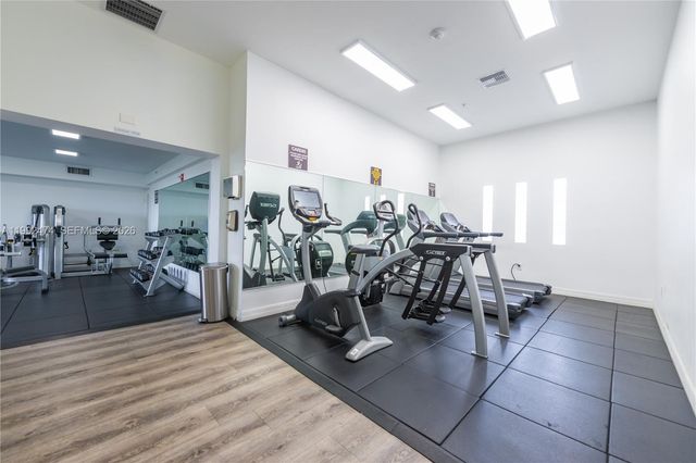 816 NW 11th St 606, Miami, FL 33136