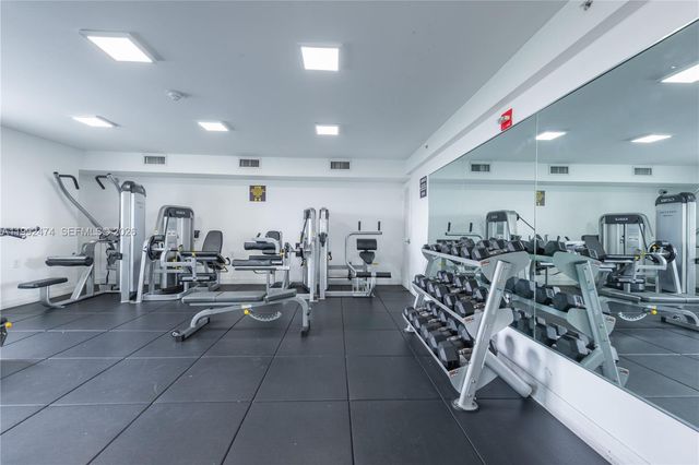 816 NW 11th St 606, Miami, FL 33136