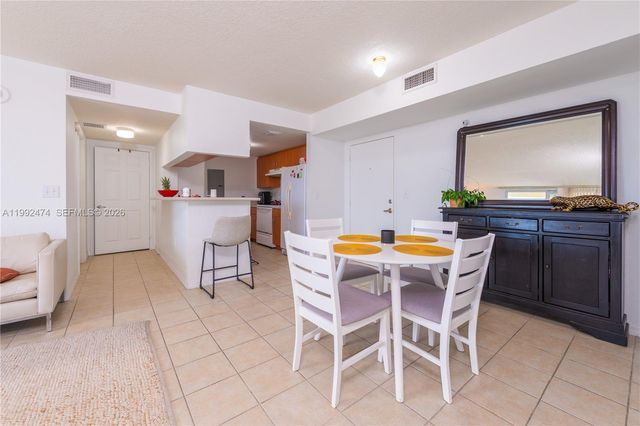 816 NW 11th St 606, Miami, FL 33136