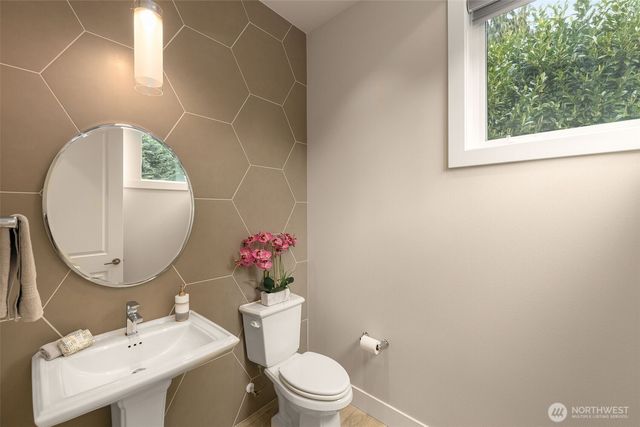 13227 111th Avenue NE, Kirkland, WA 98034