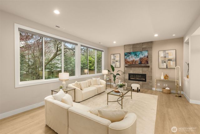 13227 111th Avenue NE, Kirkland, WA 98034