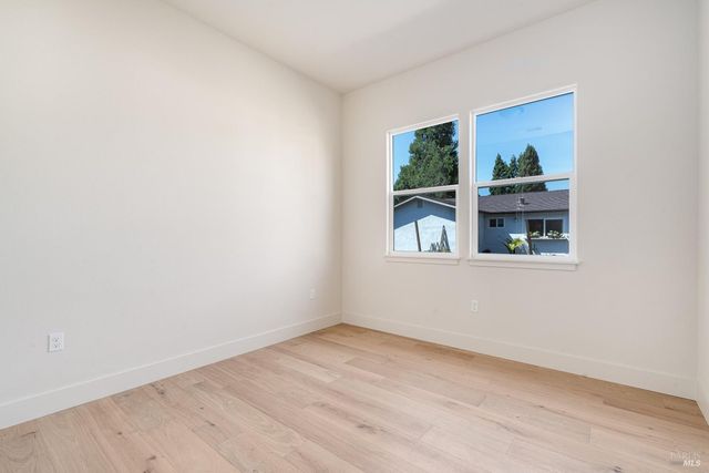 3541 Ruston Ln, Napa, CA 94558