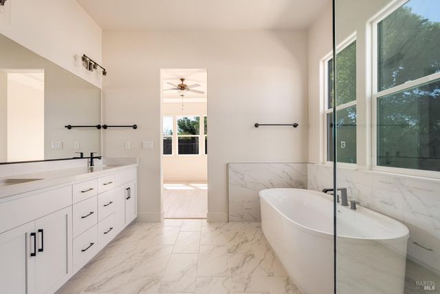 3541 Ruston Ln, Napa, CA 94558