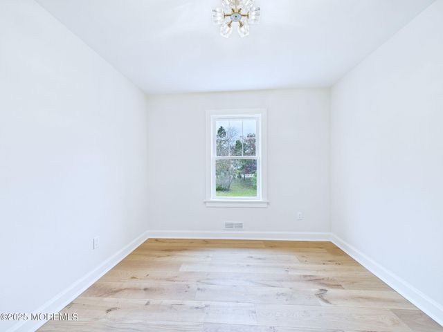 28 Patten Lane, Long Branch, NJ 07740