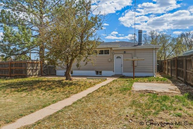2622 E 12TH ST, Cheyenne, WY 82001