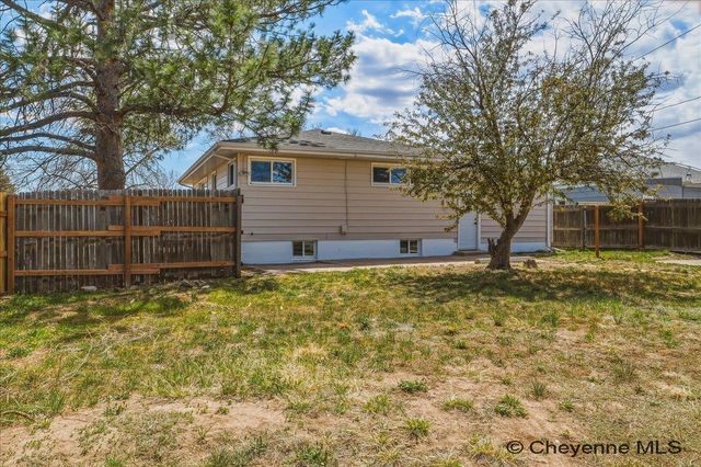 2622 E 12TH ST, Cheyenne, WY 82001