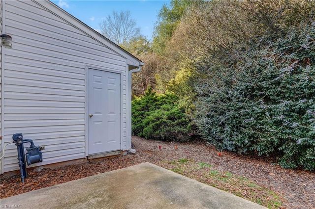 142 Tannenbaum Circle, Greensboro, NC 27410