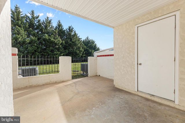 8-E QUEEN VICTORIA WAY, Chester, MD 21619