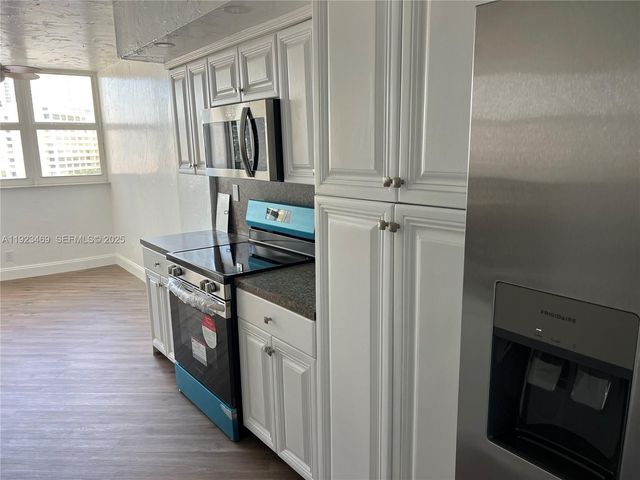 100 Golden Isles Dr 605, Hallandale Beach, FL 33009